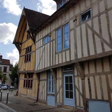 Maison Du Dauphin 1534 Troyes Buitenkant foto