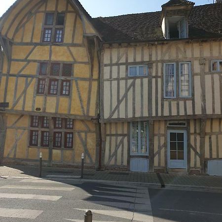 Maison Du Dauphin 1534 Troyes Buitenkant foto