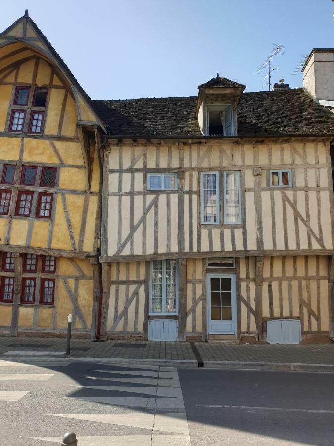Maison Du Dauphin 1534 Troyes Buitenkant foto