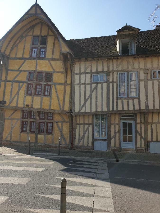 Maison Du Dauphin 1534 Troyes Buitenkant foto